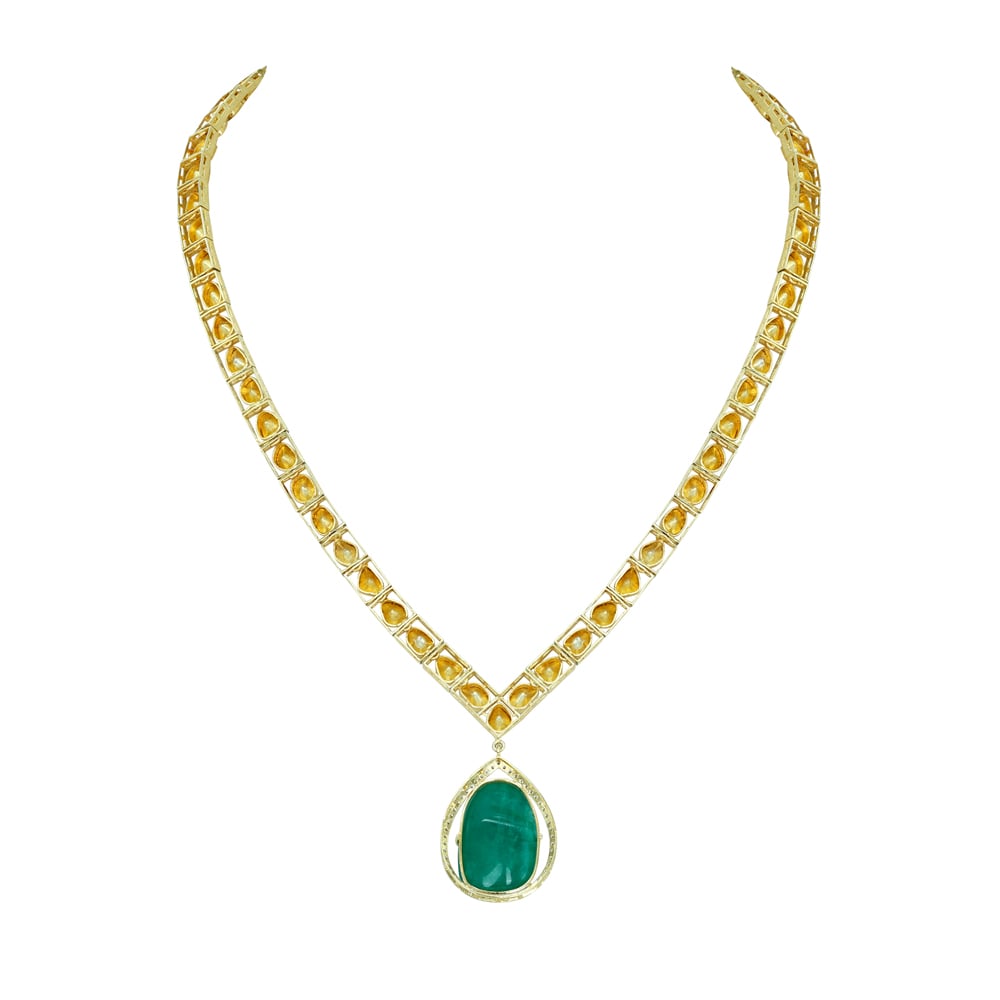 Emerald Pendant Polki Necklace with Symmetrical Polkis